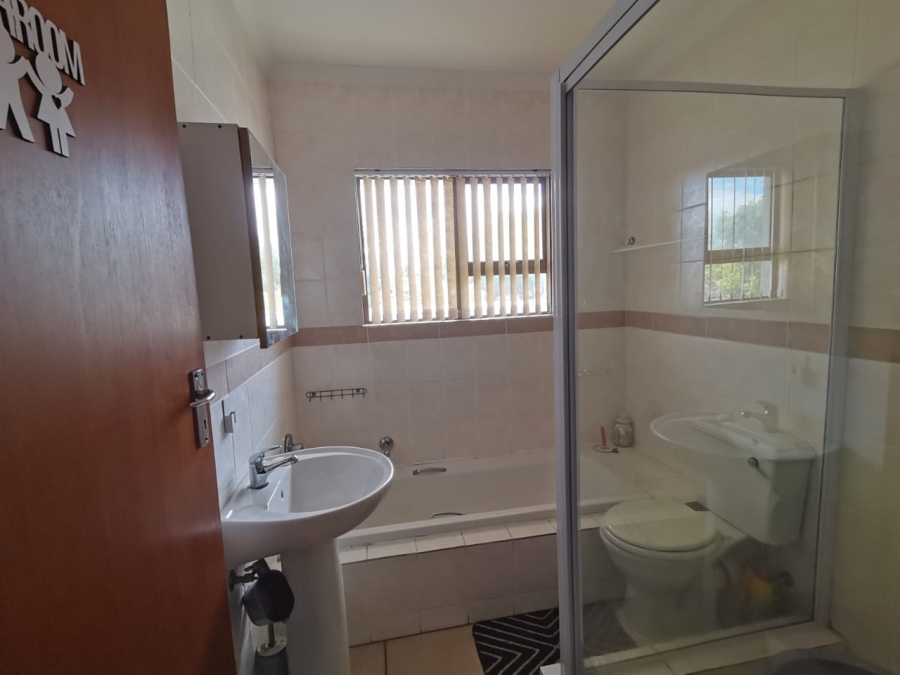 7 Bedroom Property for Sale in Hartenbos Central Western Cape